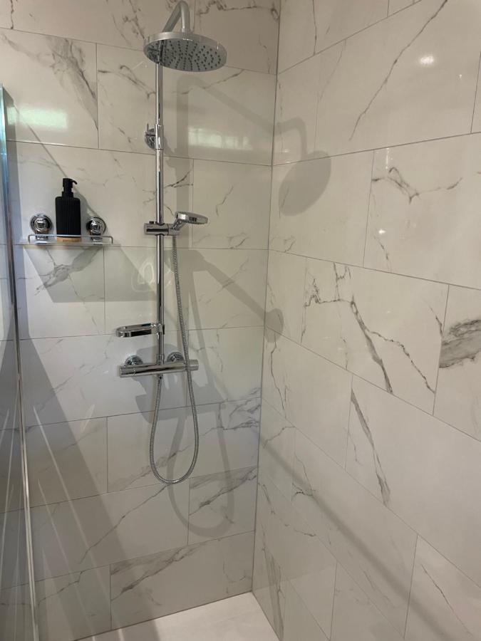 Appartement En Rez De Jardin Tout Equipe Fleurance Eksteriør billede